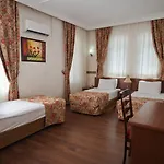Hotel Triana