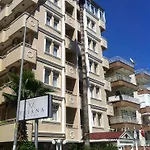 Triana Hotell 3*