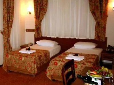 Triana Hotel