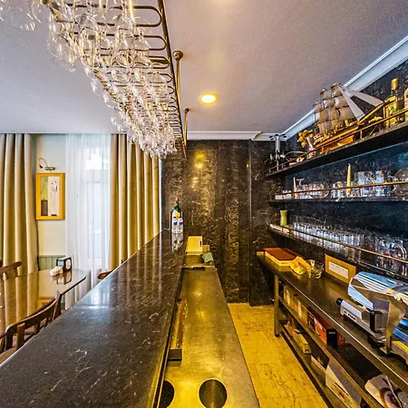 Ξενοδοχείο Triana 3*