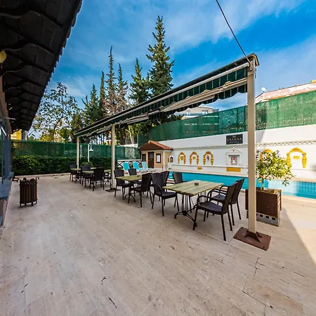 Ξενοδοχείο Triana