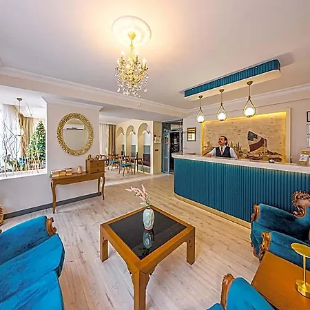 Triana Hotel 3*