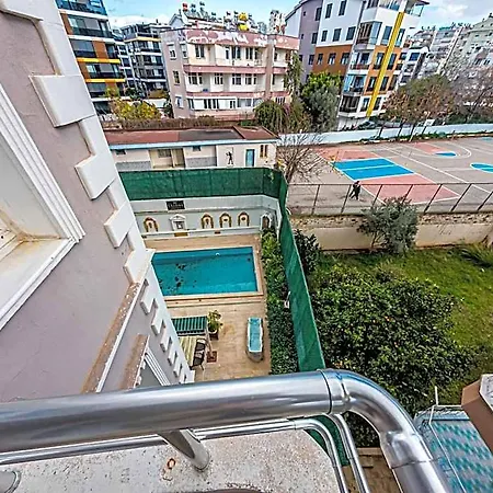 Triana Hotel 3*