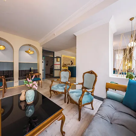 Triana Hotel