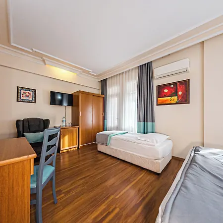 Hotel Triana