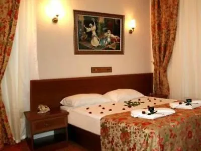 Hotel Triana