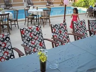 特里亚纳酒店 酒店 3*
