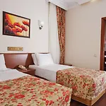 Hotel Triana