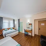 Triana 3*