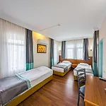 Hotel Triana