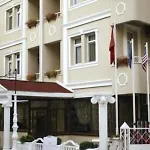 Hotel Triana 3*