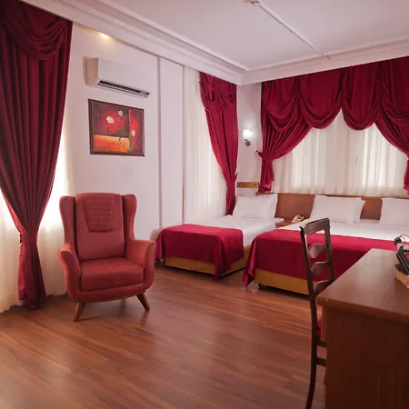 Ξενοδοχείο Triana 3*