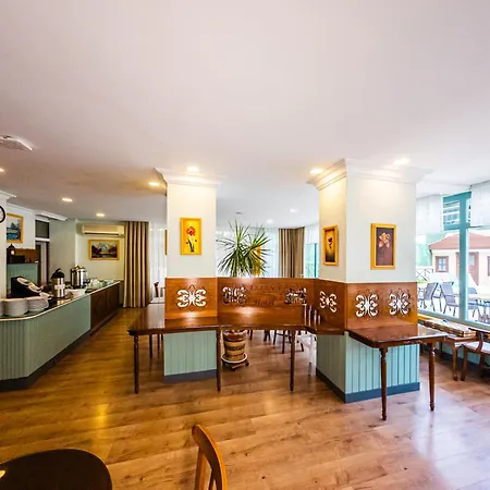 Triana Hotel
