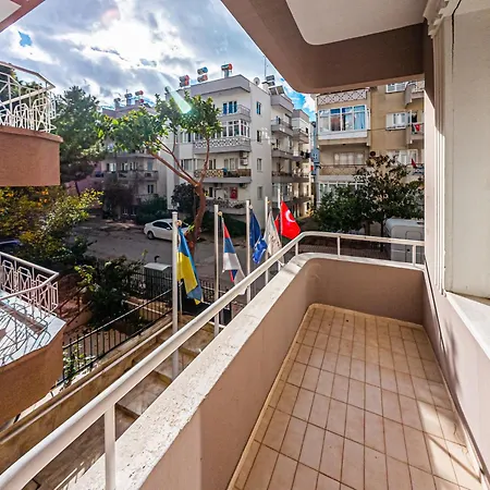 Hotel Triana 3*
