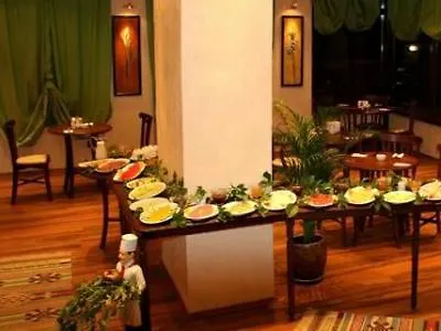 酒店 特里亚纳酒店 3*