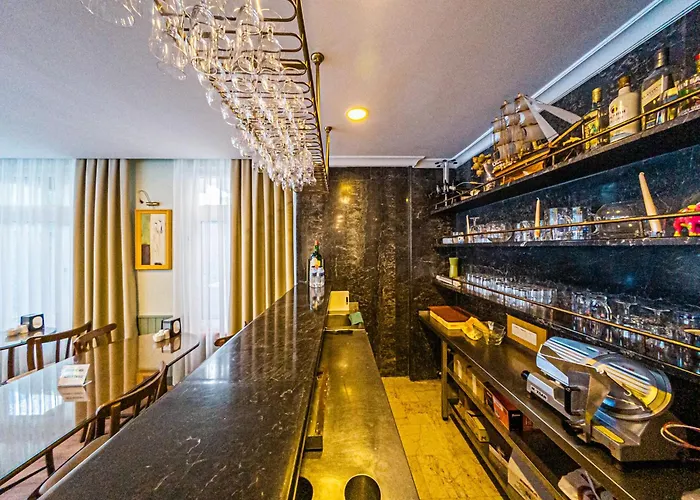 酒店 特里亚纳酒店 3*