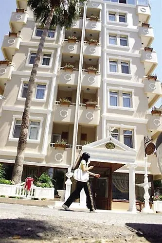 特里亚纳酒店 3* 安塔利亚